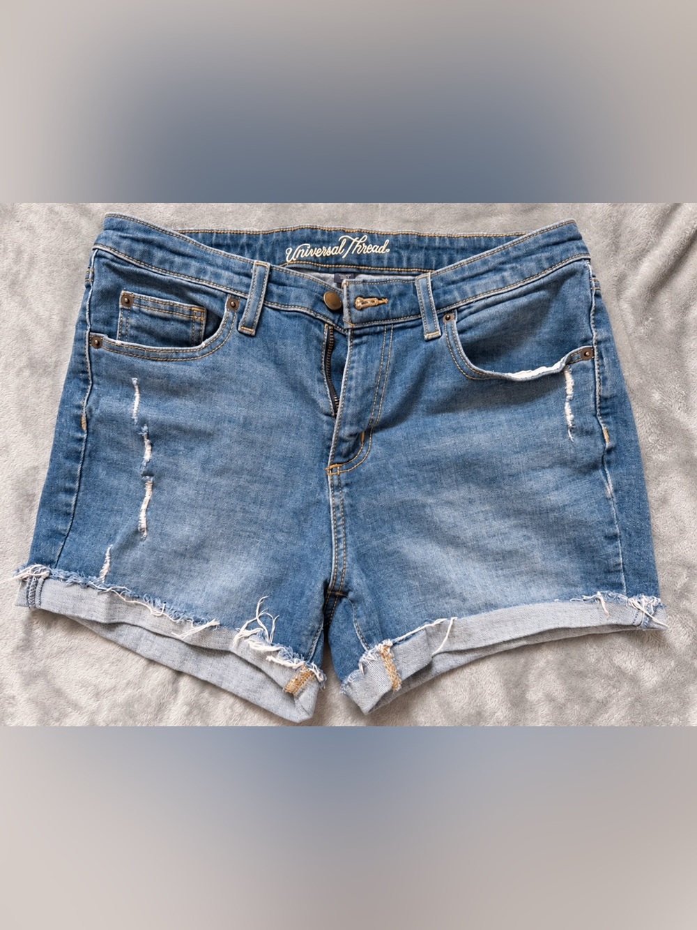 Universal Thread Women’s Distressed Jean Shorts, Size 10 (30)